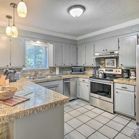 Charming Hot Springs Home With Sunroom And Yard Esterno foto