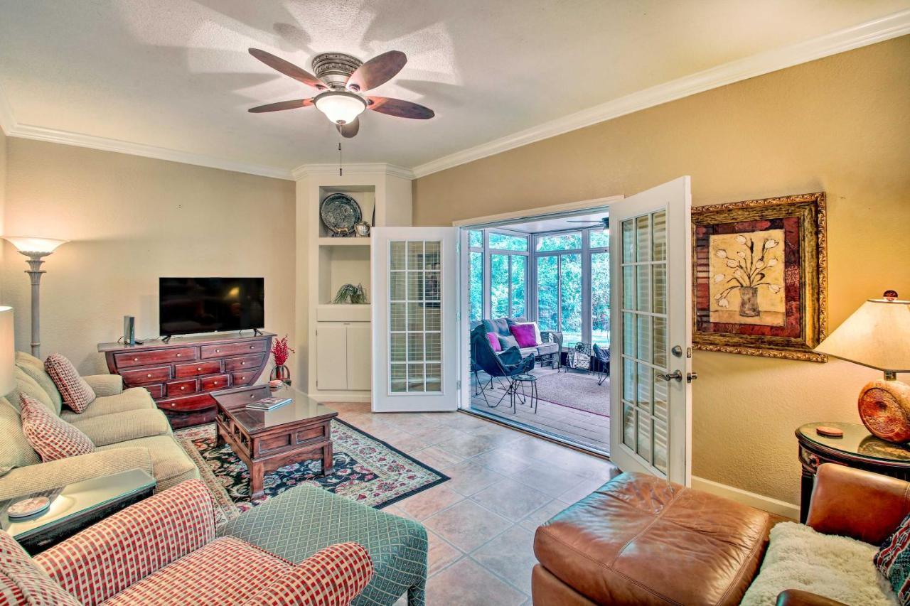 Charming Hot Springs Home With Sunroom And Yard Esterno foto